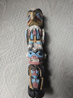 Vintage Boma Canada totem pole